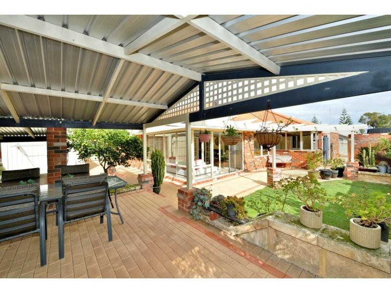 9 Coastal Retreat, Wannanup WA 6210