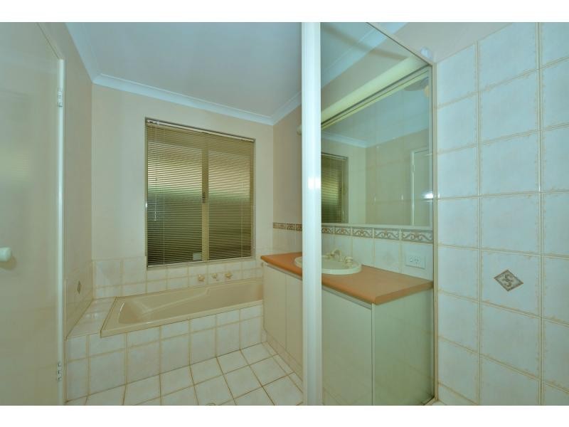 9 Coastal Retreat, Wannanup WA 6210