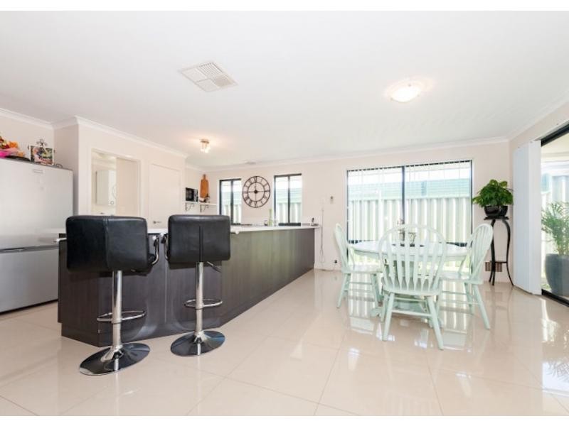 30 Tangier Parkway, Port Kennedy WA 6172