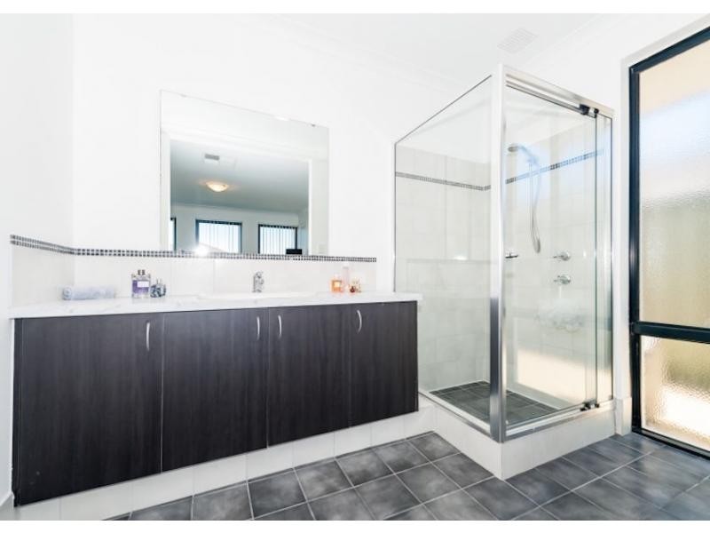 30 Tangier Parkway, Port Kennedy WA 6172