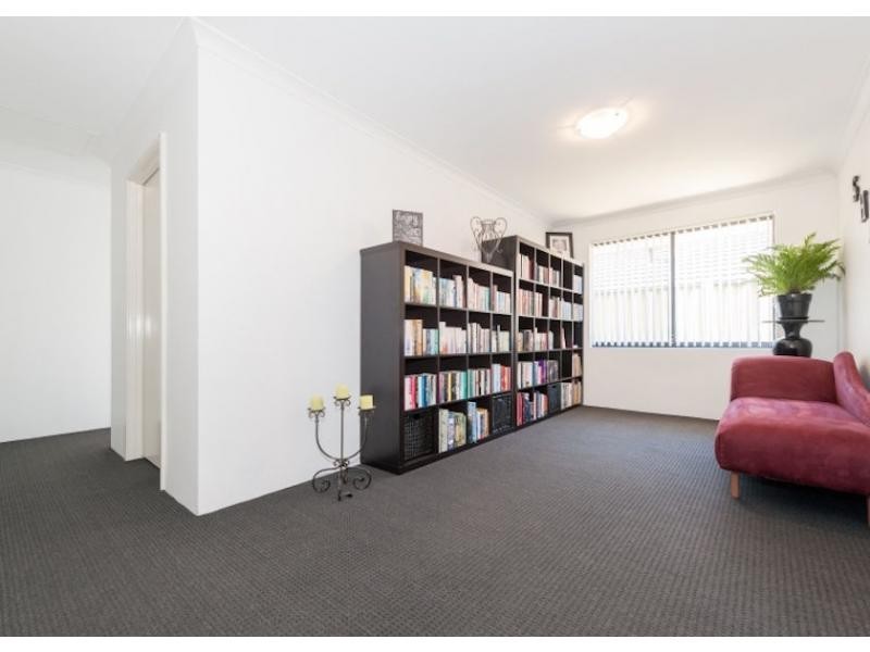 30 Tangier Parkway, Port Kennedy WA 6172