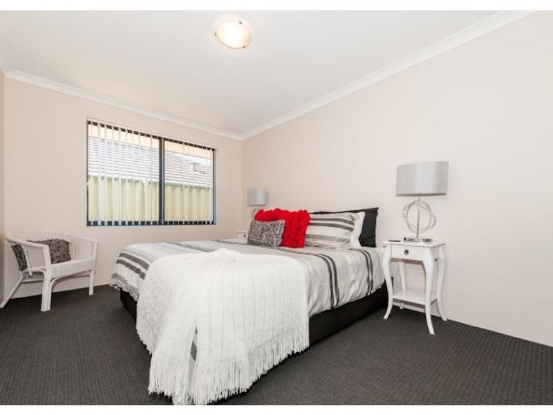 30 Tangier Parkway, Port Kennedy WA 6172