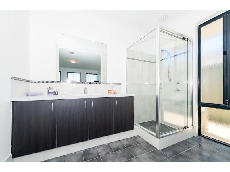 30 Tangier Parkway, Port Kennedy WA 6172