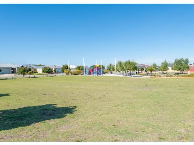30 Tangier Parkway, Port Kennedy WA 6172
