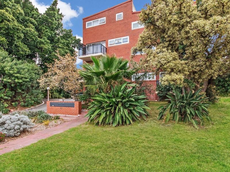 15/37 Paulik Way, Hamilton Hill WA 6163