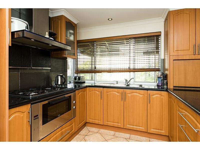 2/27 Rathay Street, Victoria Park WA 6100