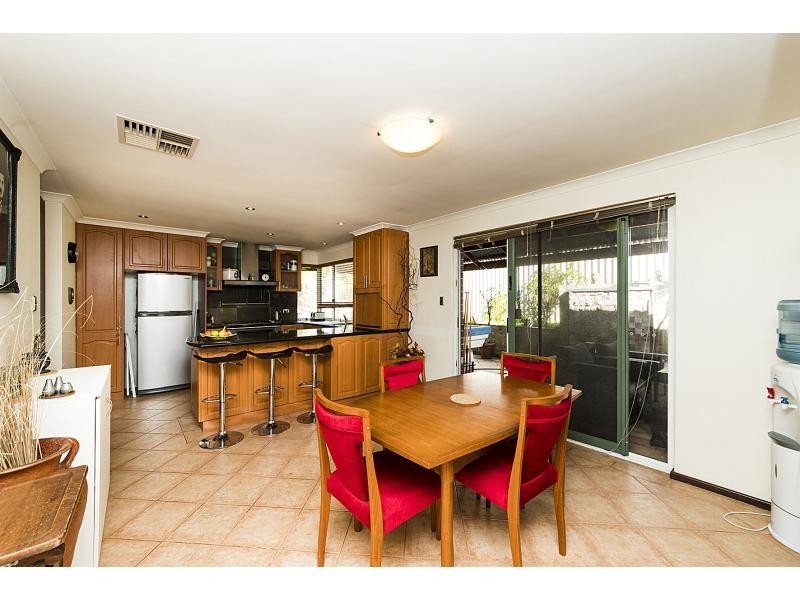 2/27 Rathay Street, Victoria Park WA 6100