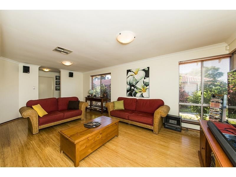 2/27 Rathay Street, Victoria Park WA 6100