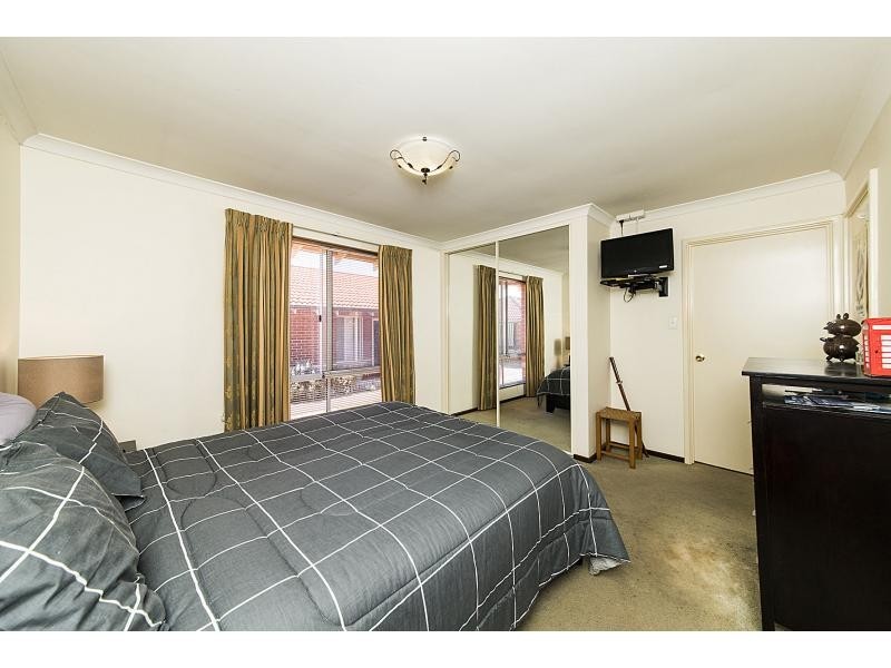 2/27 Rathay Street, Victoria Park WA 6100