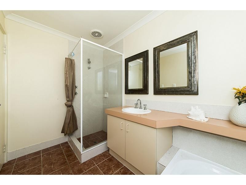 2/27 Rathay Street, Victoria Park WA 6100