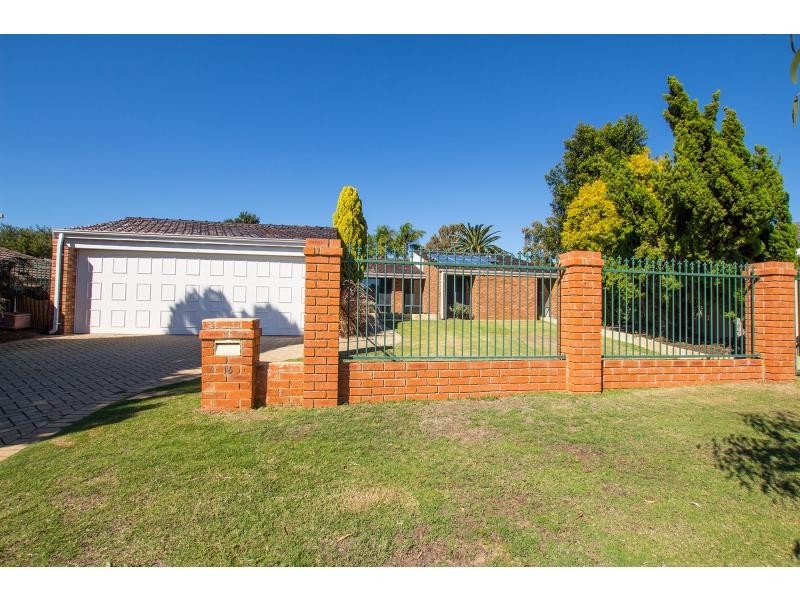 16 Aston Court, Carine WA 6020