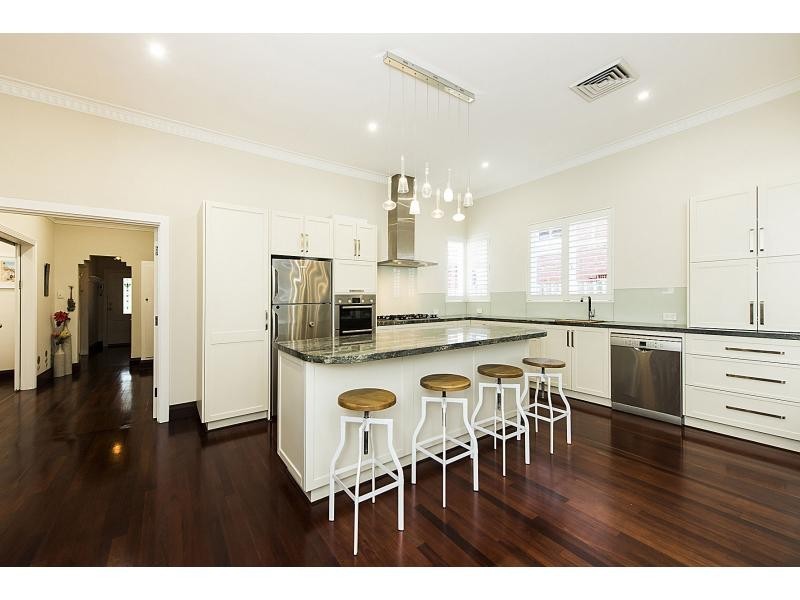 33 Fourth Avenue, Kensington WA 6151