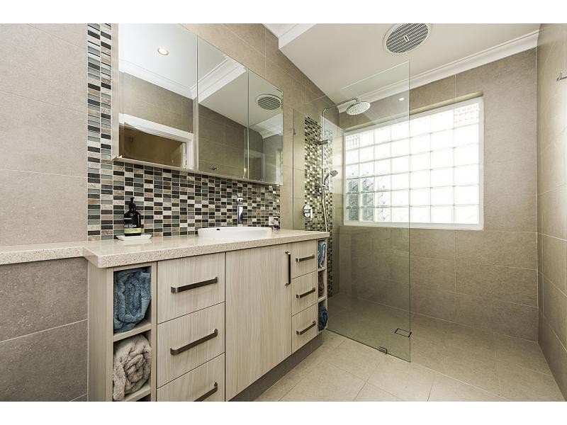 33 Fourth Avenue, Kensington WA 6151