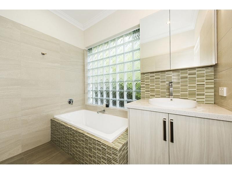 33 Fourth Avenue, Kensington WA 6151