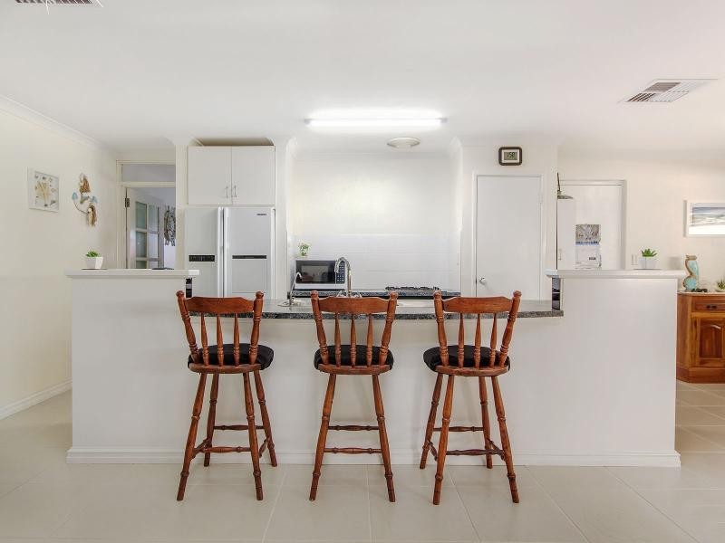 63 San Sebastian Boulevard, Port Kennedy WA 6172