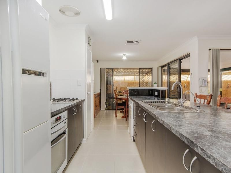 63 San Sebastian Boulevard, Port Kennedy WA 6172