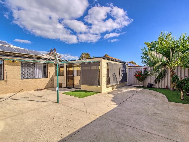 63 San Sebastian Boulevard, Port Kennedy WA 6172