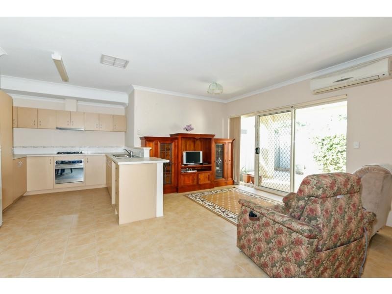 11/36 Fifth Road, Armadale WA 6112