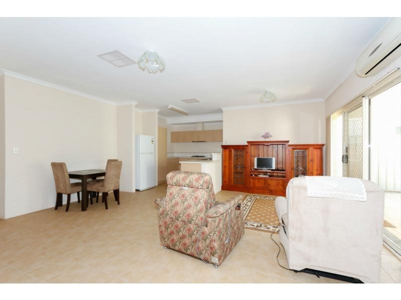 11/36 Fifth Road, Armadale WA 6112