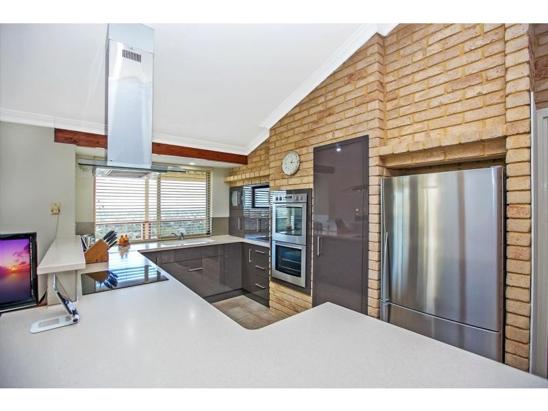 34 Wangoola Terrace, Mount Nasura WA 6112