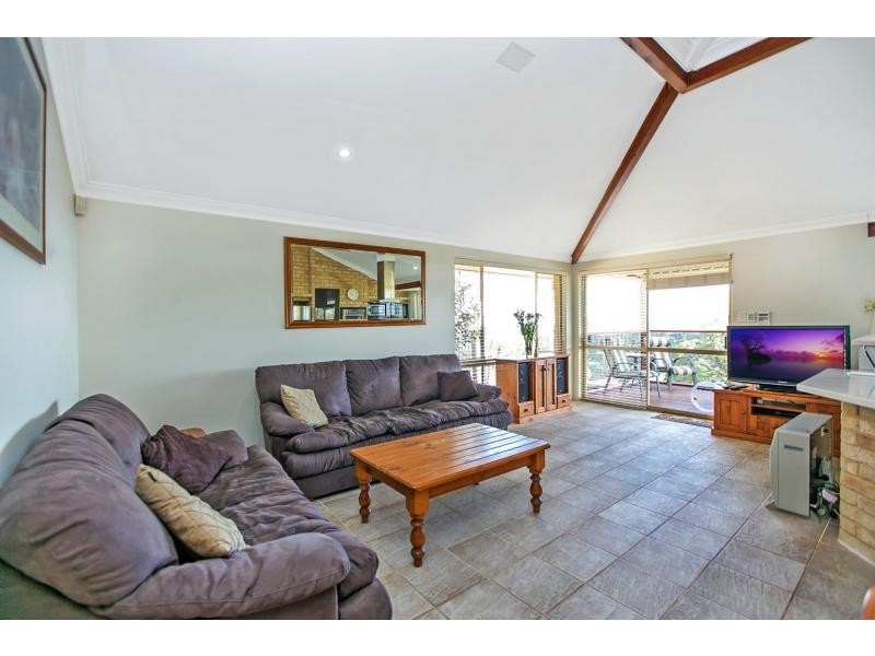 34 Wangoola Terrace, Mount Nasura WA 6112