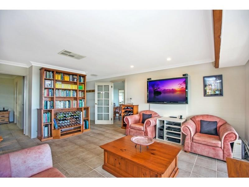 34 Wangoola Terrace, Mount Nasura WA 6112