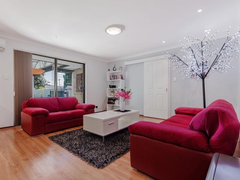 22 Grange Drive, Cooloongup WA 6168