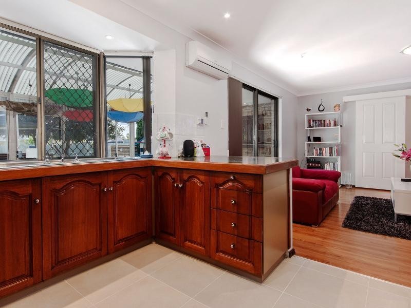 22 Grange Drive, Cooloongup WA 6168