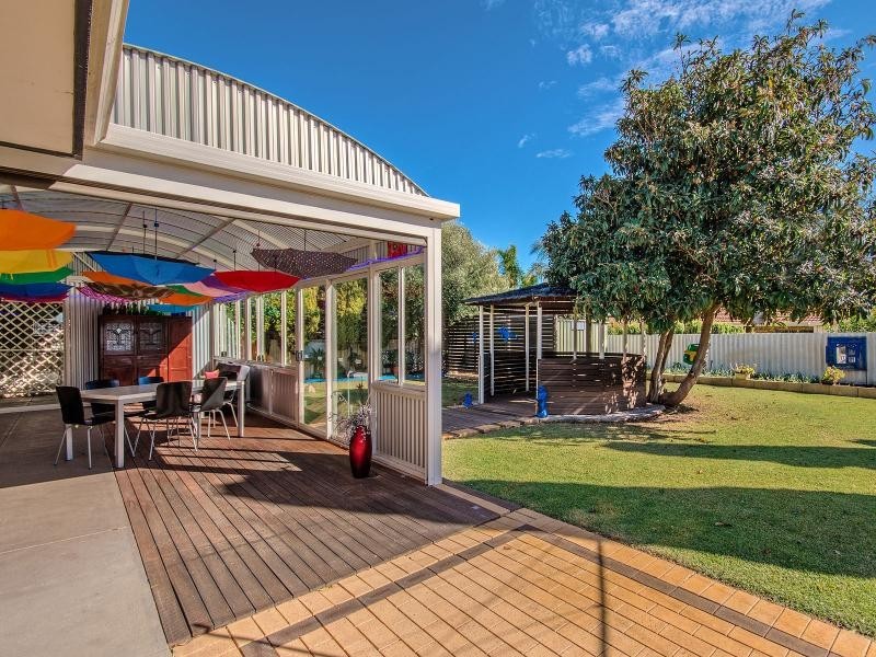 22 Grange Drive, Cooloongup WA 6168