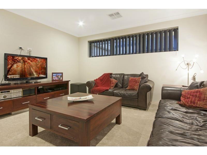 6 Helmsman Avenue, Alkimos WA 6038