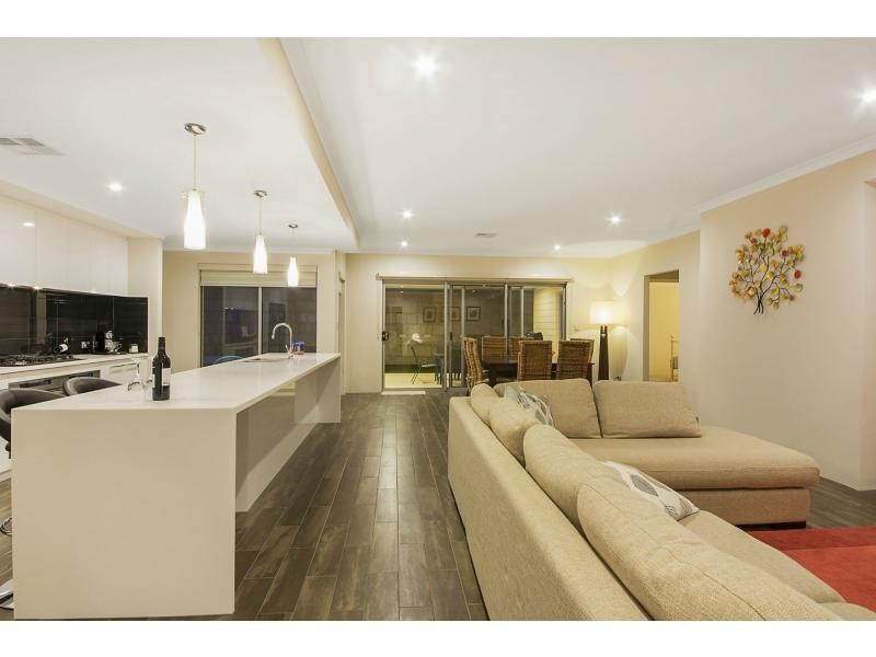 6 Helmsman Avenue, Alkimos WA 6038