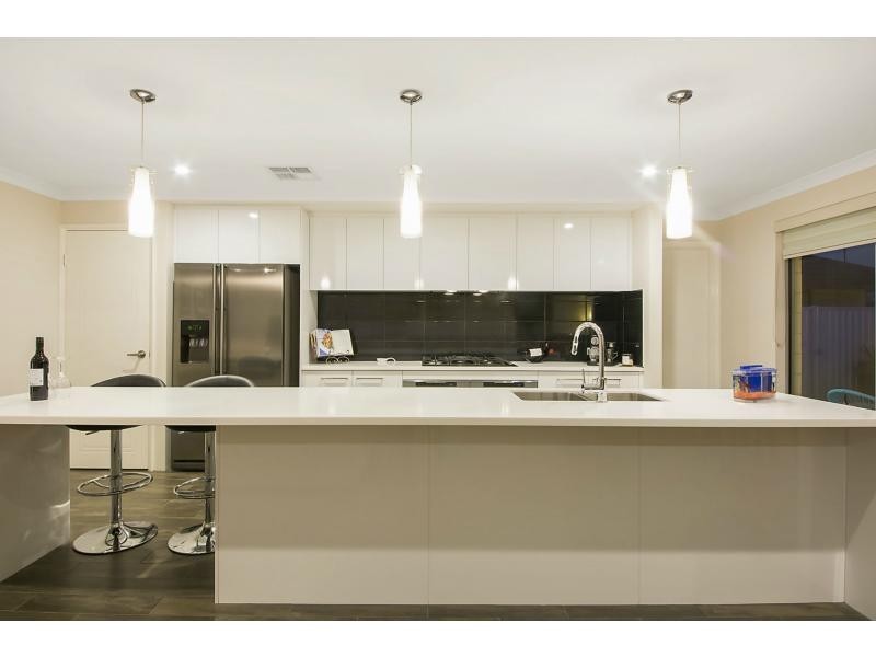 6 Helmsman Avenue, Alkimos WA 6038