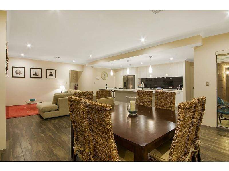 6 Helmsman Avenue, Alkimos WA 6038