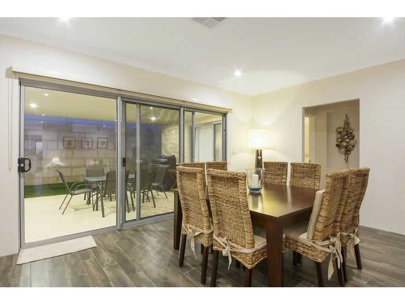 6 Helmsman Avenue, Alkimos WA 6038