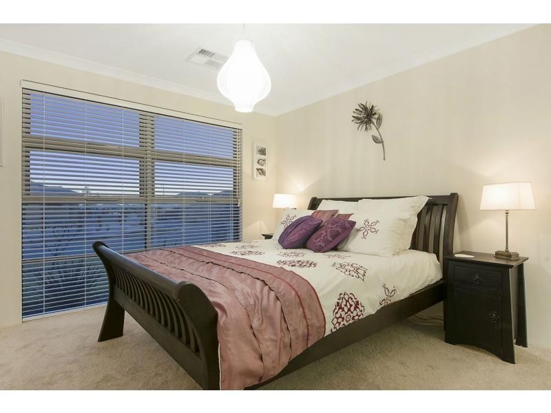 6 Helmsman Avenue, Alkimos WA 6038