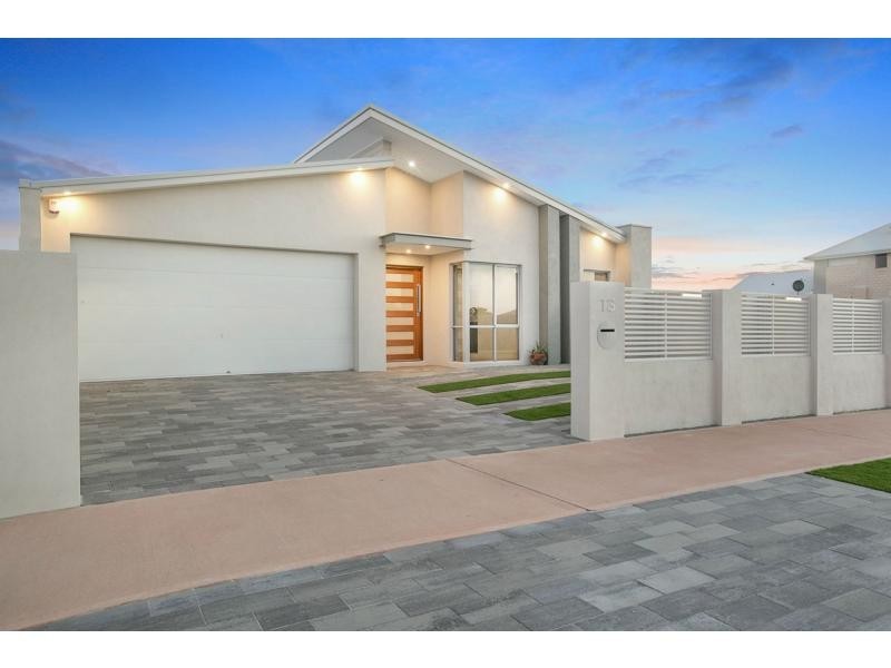 13 Europa Place, Dudley Park WA 6210