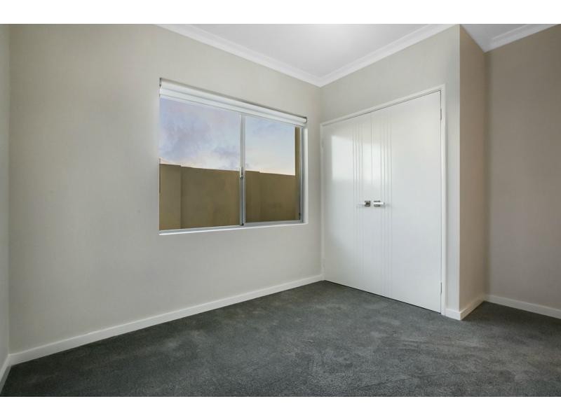 13 Europa Place, Dudley Park WA 6210