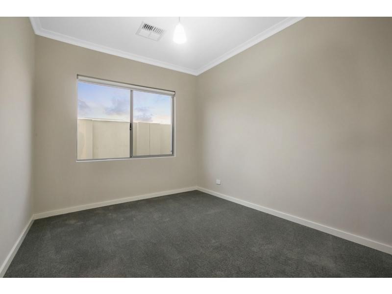 13 Europa Place, Dudley Park WA 6210