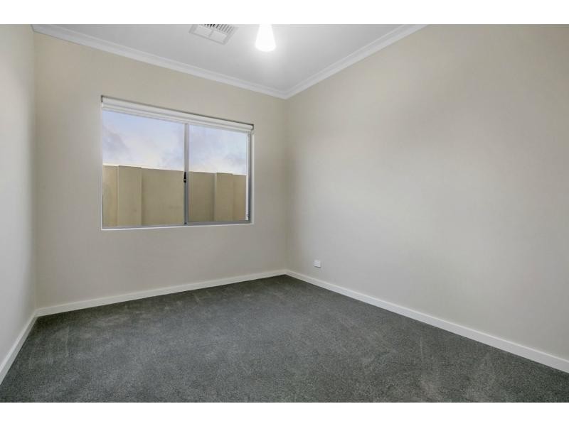 13 Europa Place, Dudley Park WA 6210