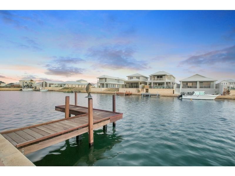 13 Europa Place, Dudley Park WA 6210