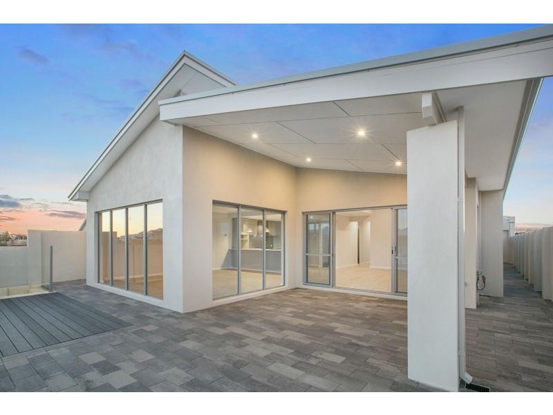 13 Europa Place, Dudley Park WA 6210