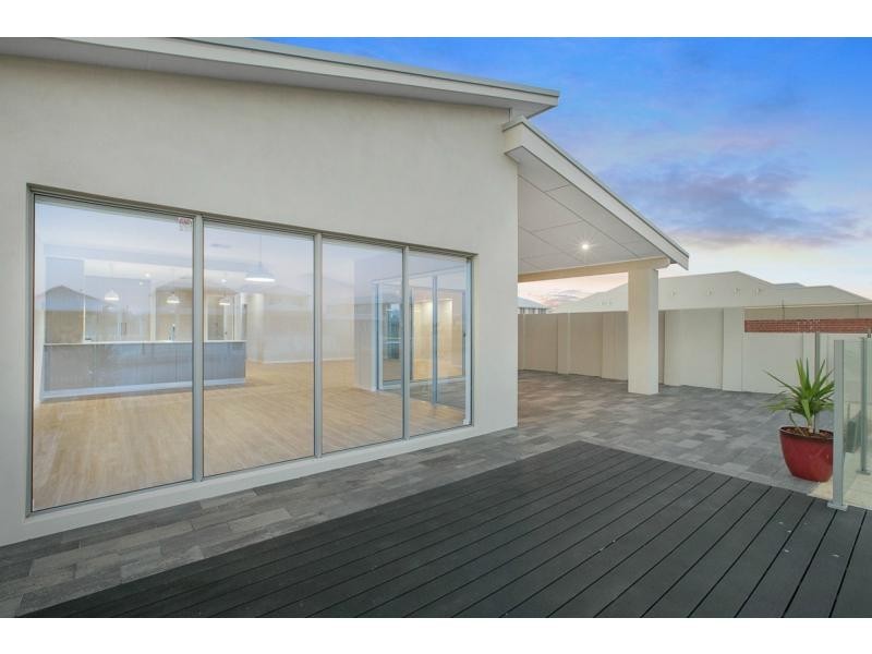 13 Europa Place, Dudley Park WA 6210