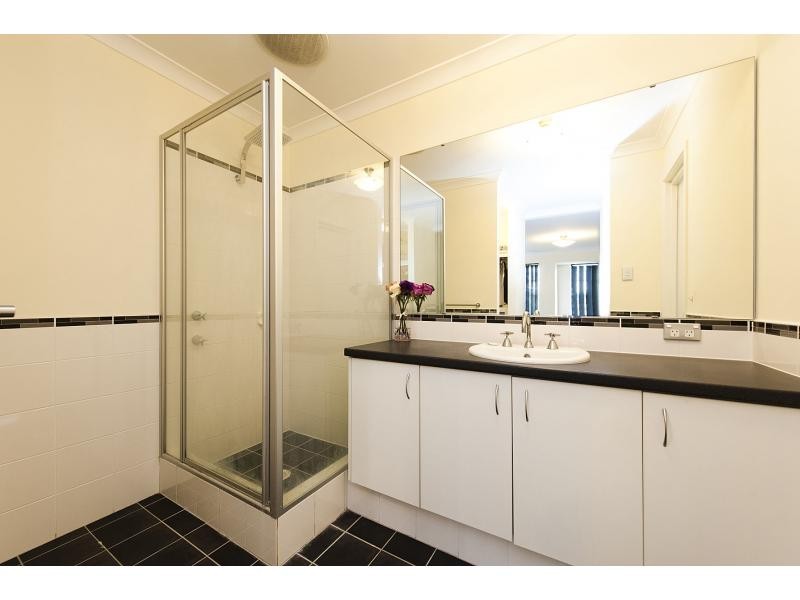 8 Vasse Gardens, Ellenbrook WA 6069