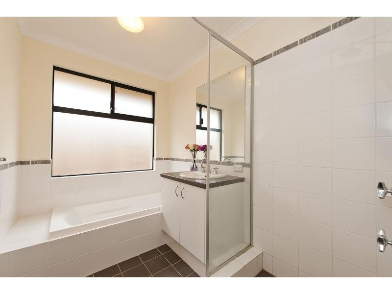 8 Vasse Gardens, Ellenbrook WA 6069