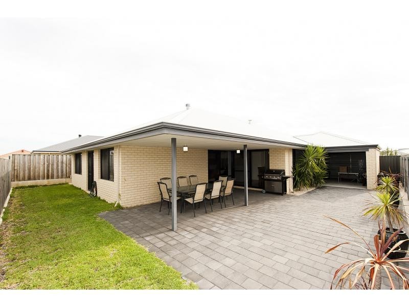 8 Vasse Gardens, Ellenbrook WA 6069