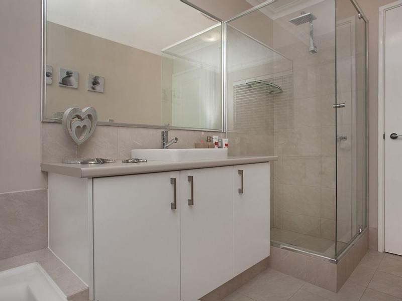 32 Hennessy Drive, Ashby WA 6065