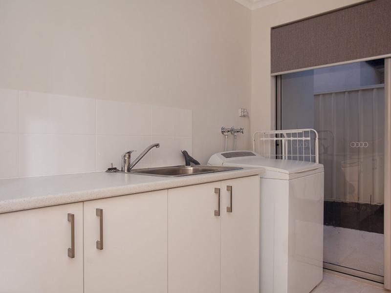 32 Hennessy Drive, Ashby WA 6065