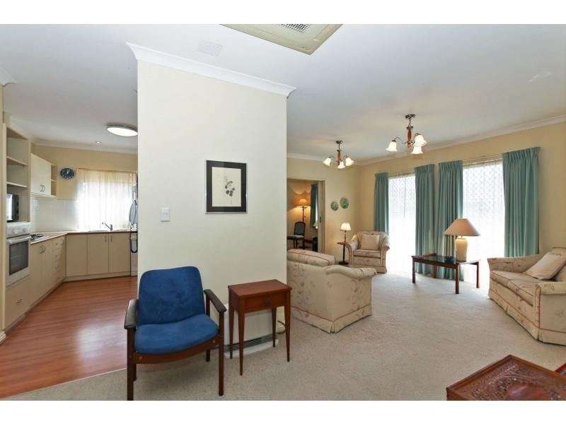 8/178-180 Fern Road, Wilson WA 6107