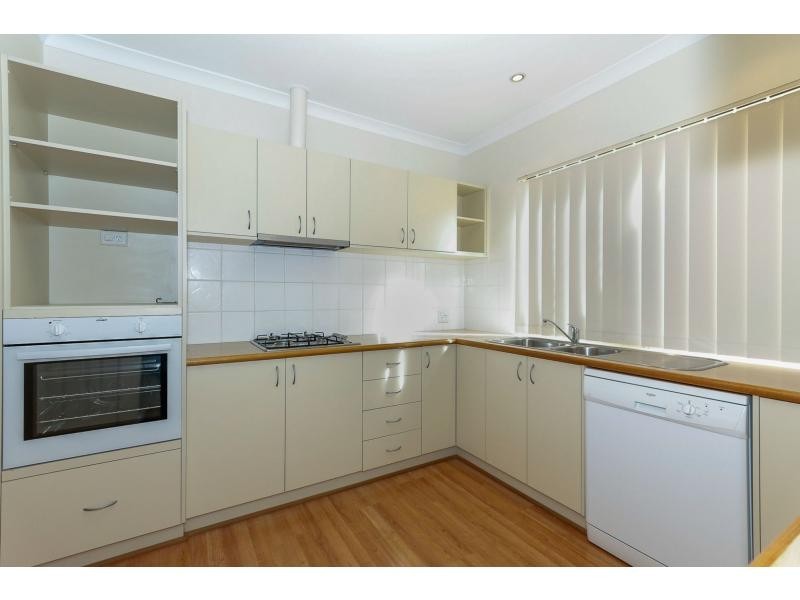 8/178-180 Fern Road, Wilson WA 6107