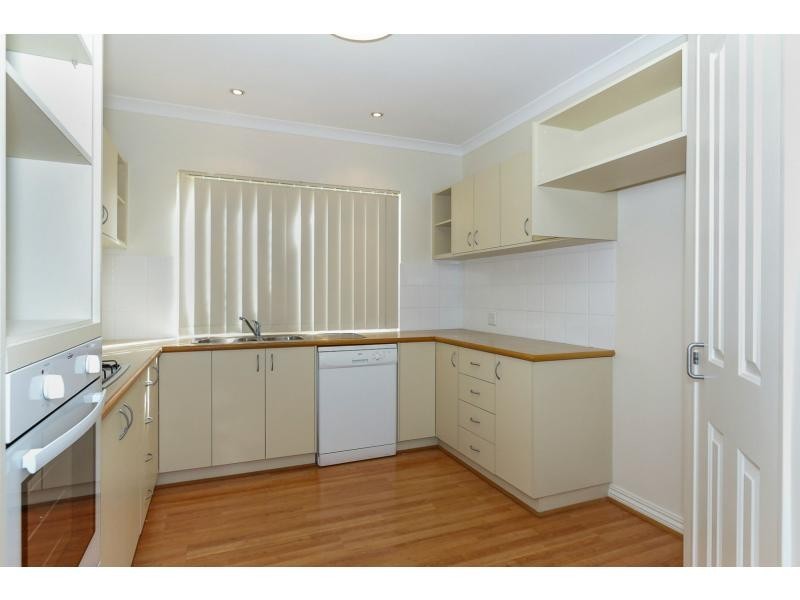 8/178-180 Fern Road, Wilson WA 6107